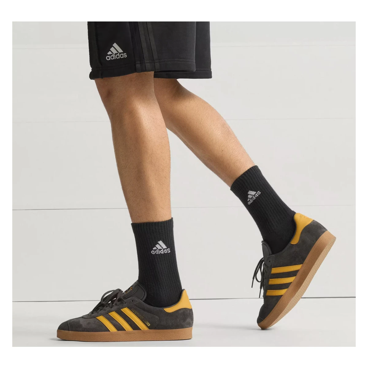 Manchester United x Adidas Gazelle "Black Preloved Yellow"