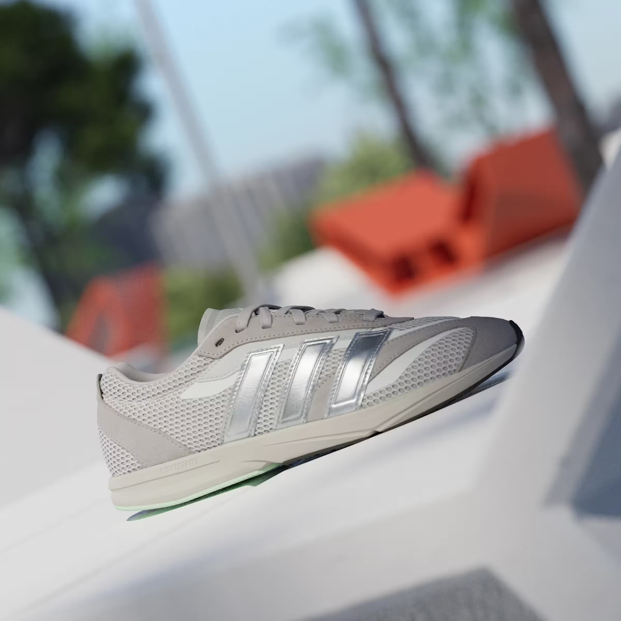 adidas Lightblaze LP Grey Two Silver Metallic Semi Green Spark (Women's)