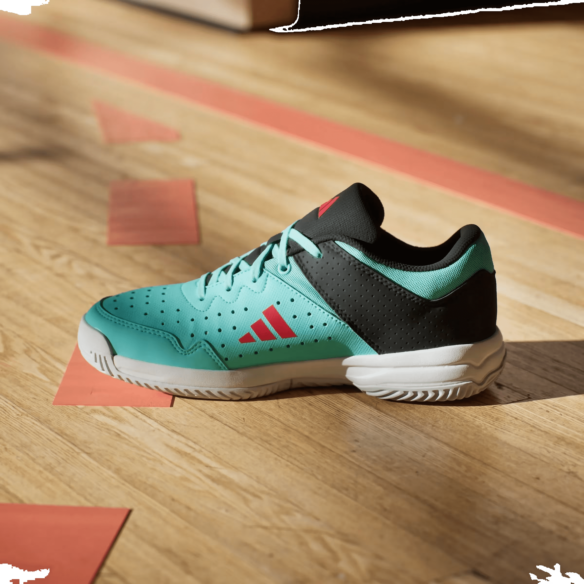 adidas Court Stabil