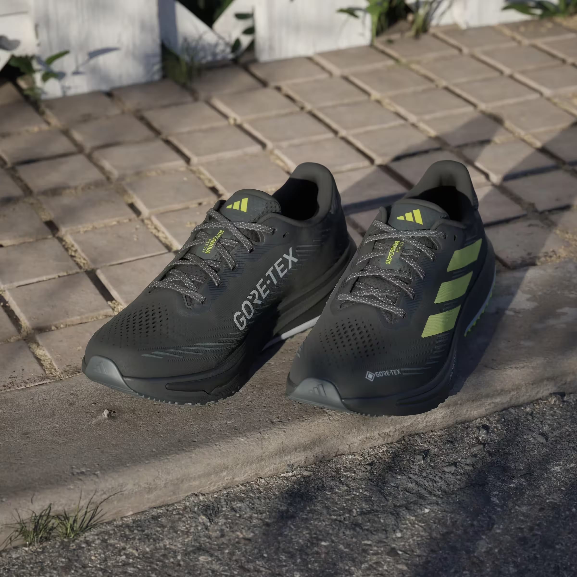 adidas Supernova Rise Gore-Tex Black Preloved Lime Carbon