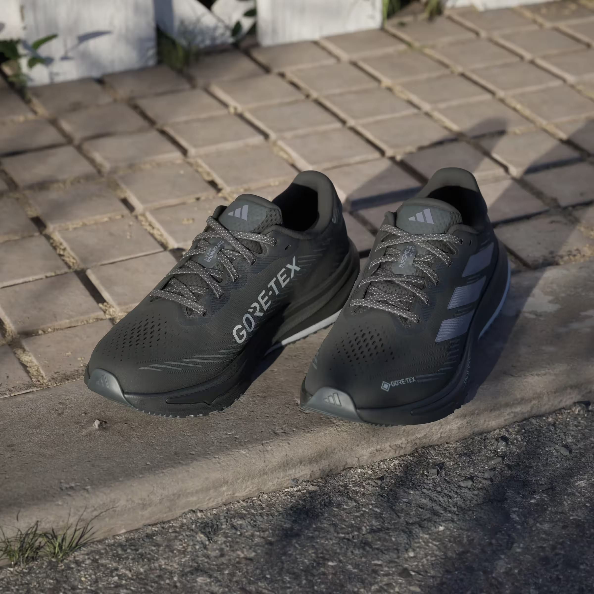 adidas Supernova Rise Gore-Tex Black Preloved Violet Carbon (Women's)