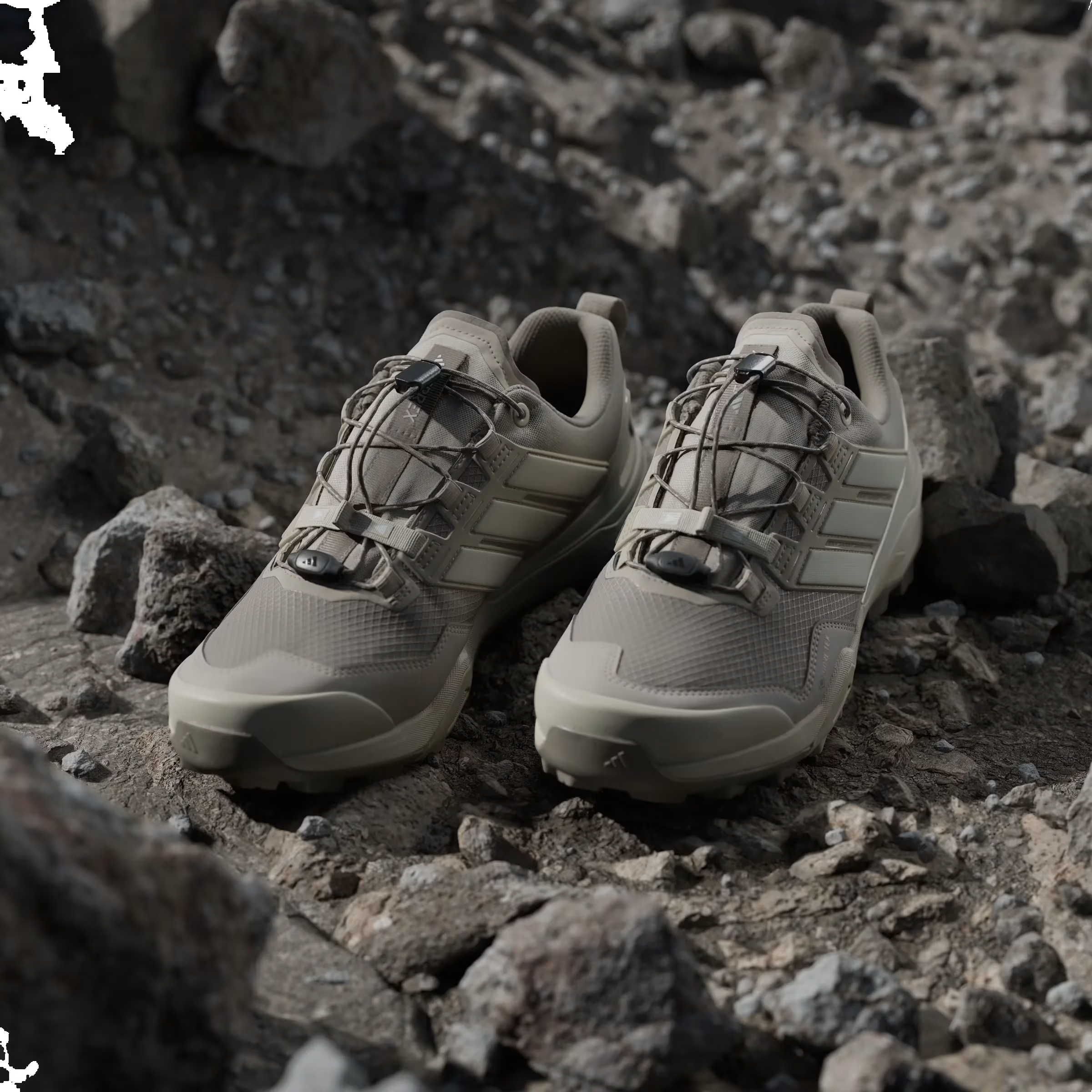 adidas Terrex Skychaser Gore-Tex Putty Beige Alumina Wonder Beige