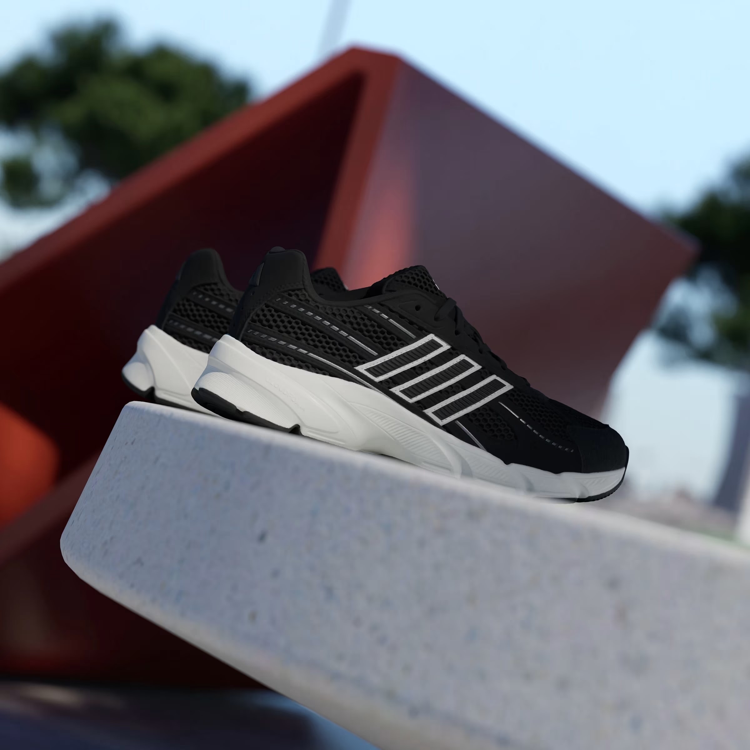 adidas TECHNOCHAOS 2000
