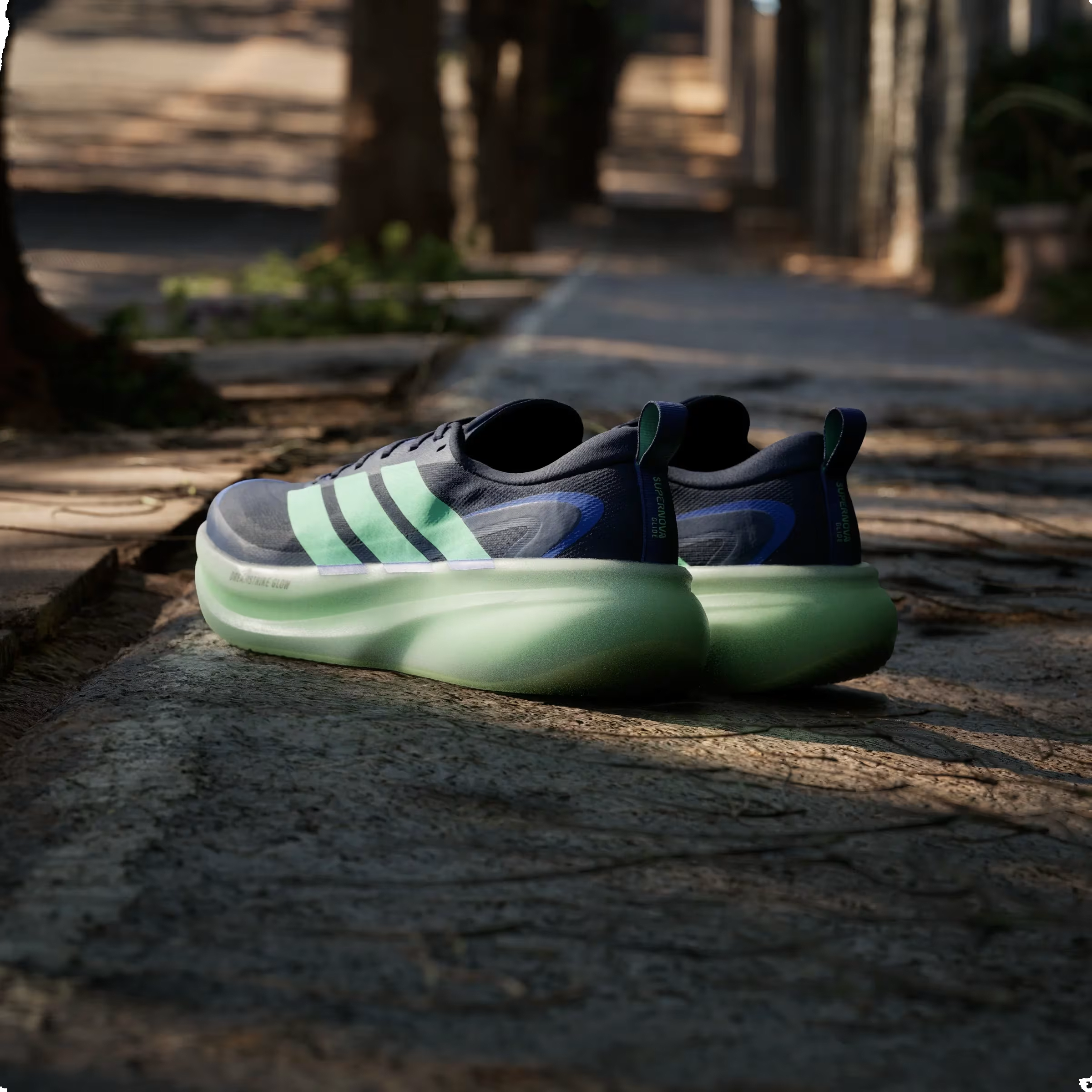 adidas SUPERNOVA GLIDE