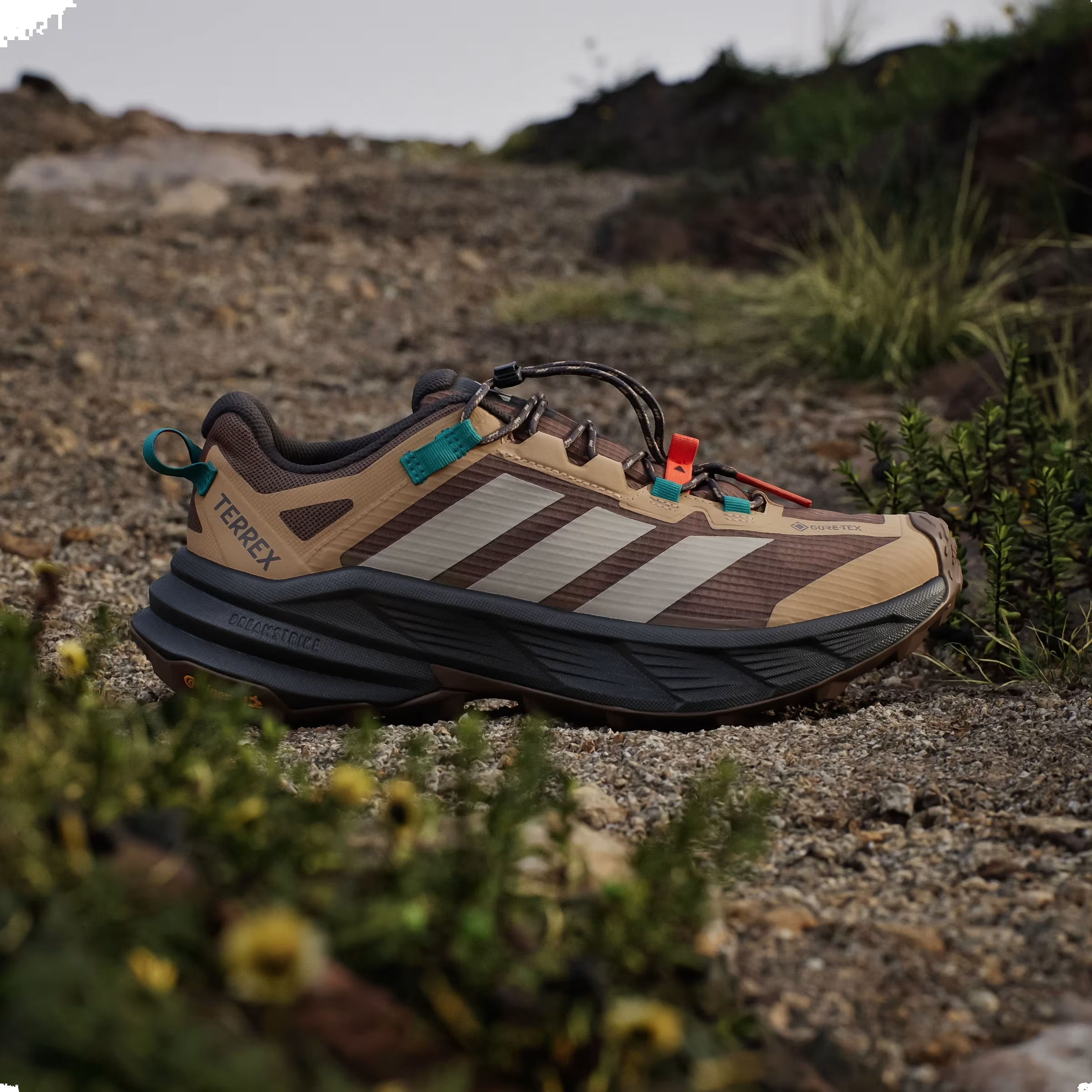 adidas Terrex Freehiker SL Gore-Tex Earth Strata Beige Pure Teal
