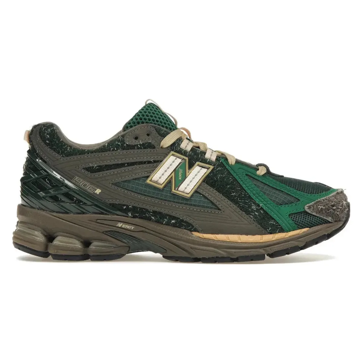 New Balance 1906R size? Exclusive Diamond District Pack Green