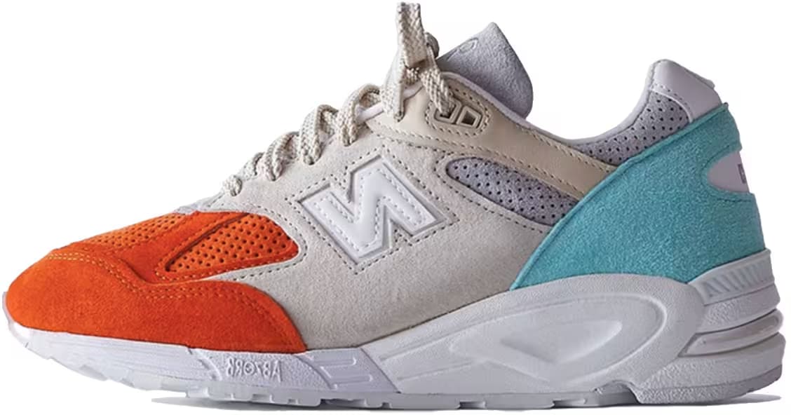 New Balance 990v2 Kith Cyclades (with Socks)