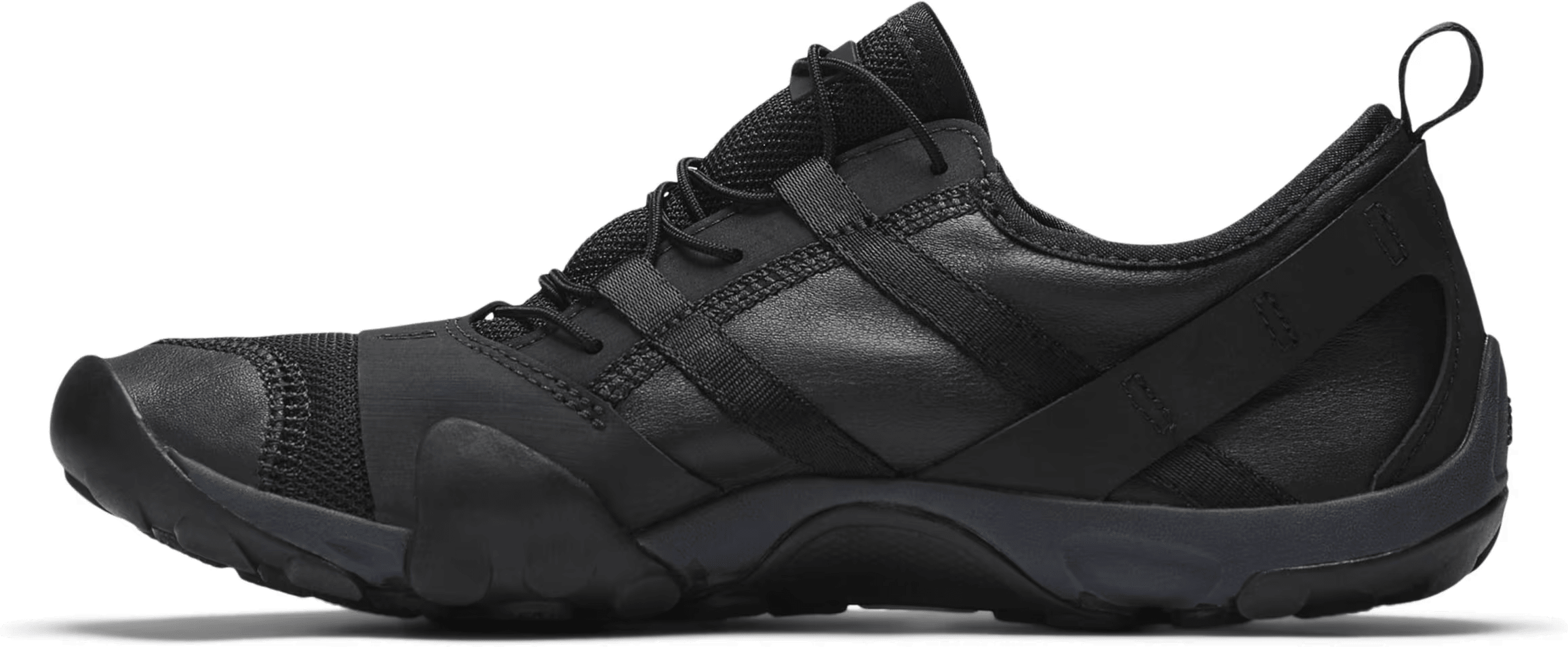ISSEY MIYAKE x New Balance MT10O "Black Phantom"