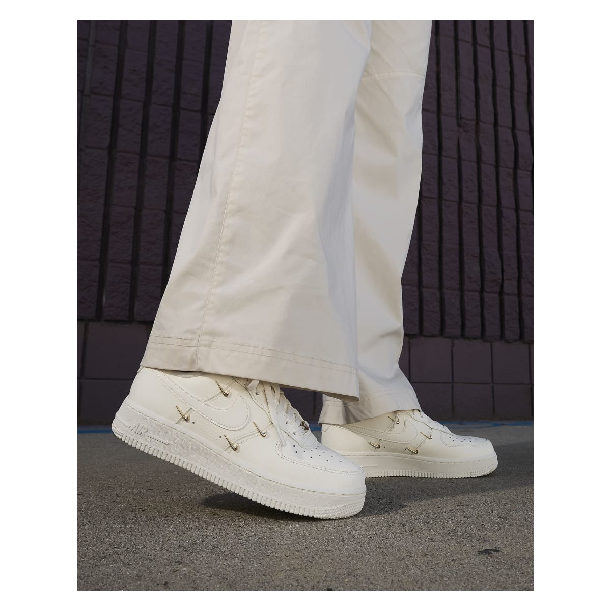 Nike Air Force 1 '07 LX Wmns "Gold Swooshes"