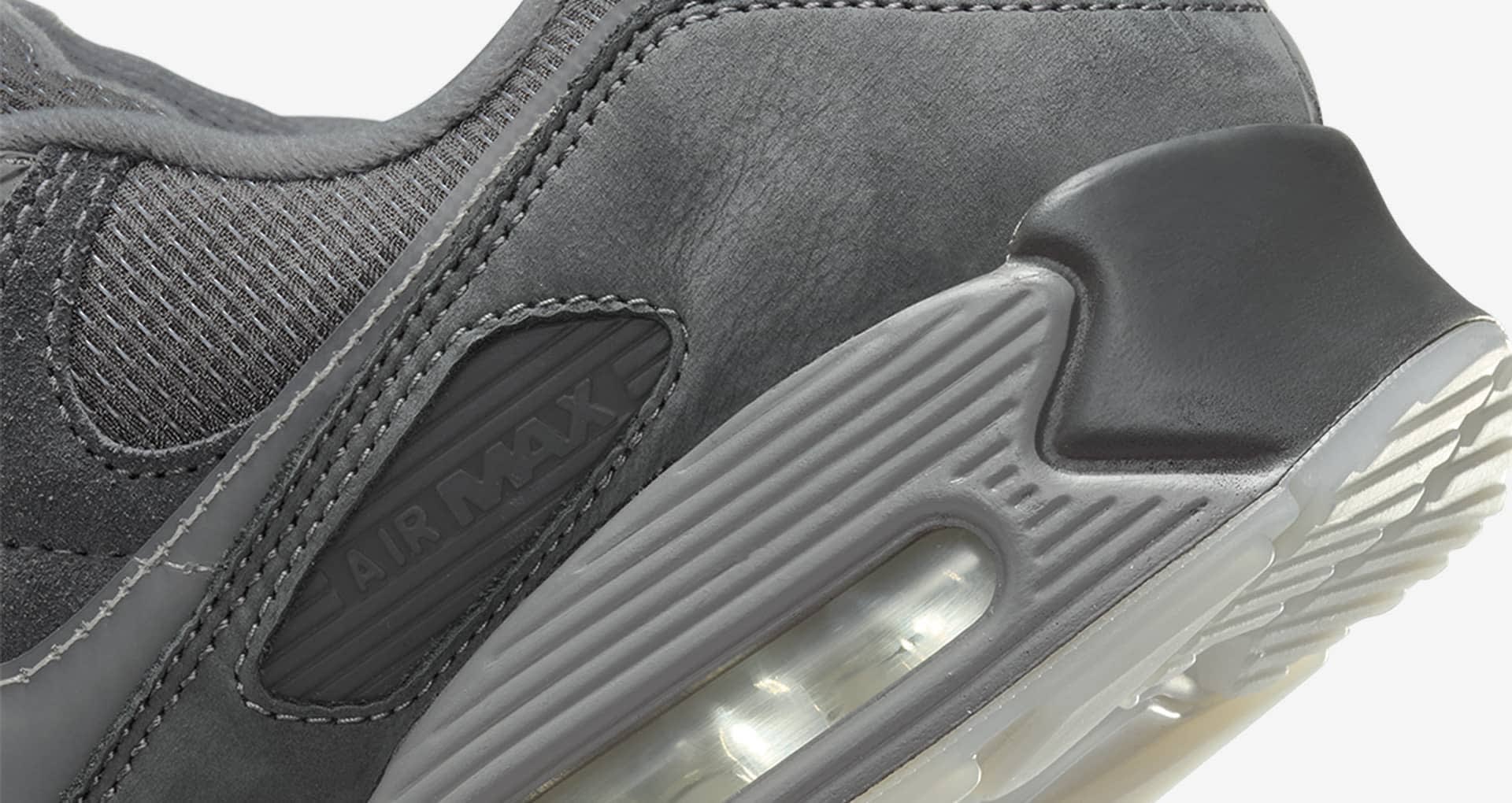 Nike Air Max 90 "Velcro"