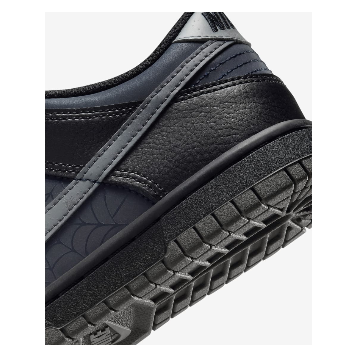 Nike Dunk Low GS "Dark Obsidian"