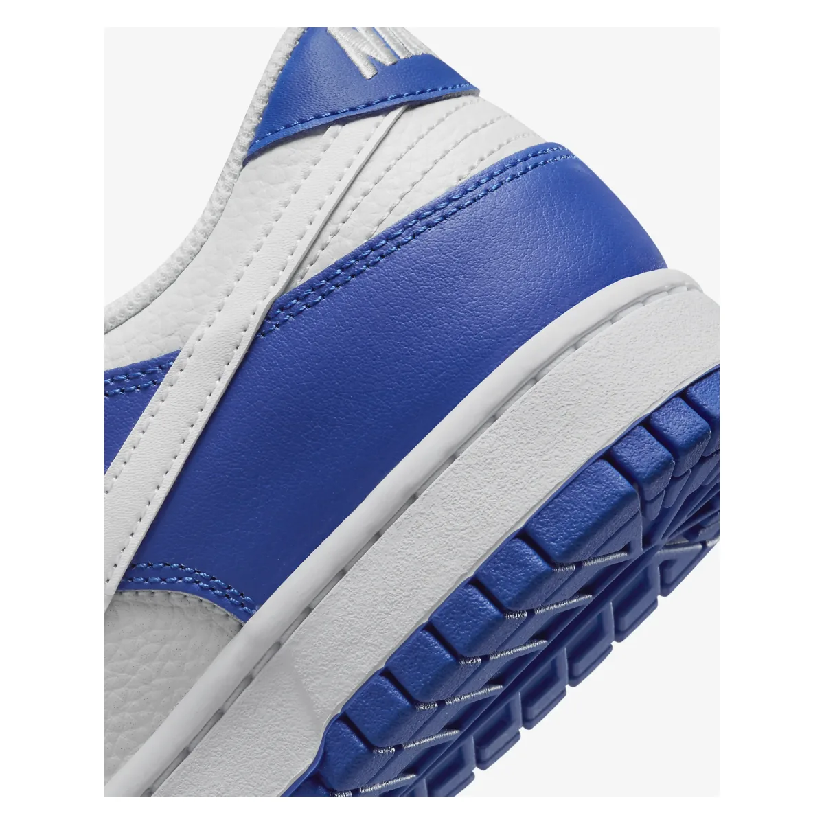 Nike Dunk Low "Kentucky Alternate"