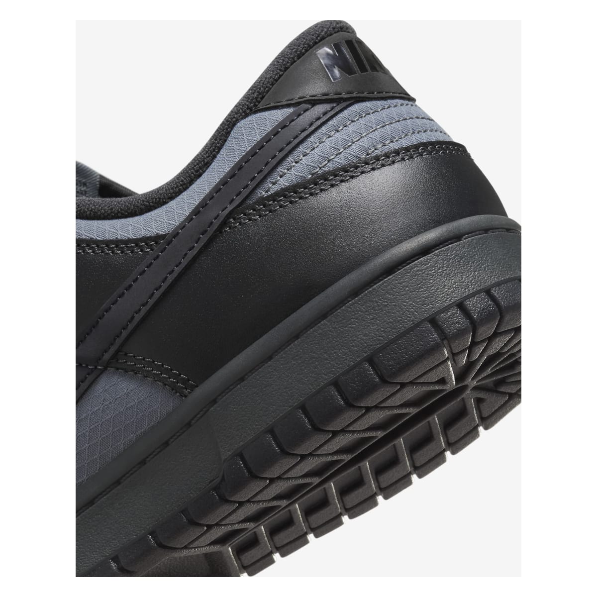 Nike Dunk Low Retro SE "Off Noir"