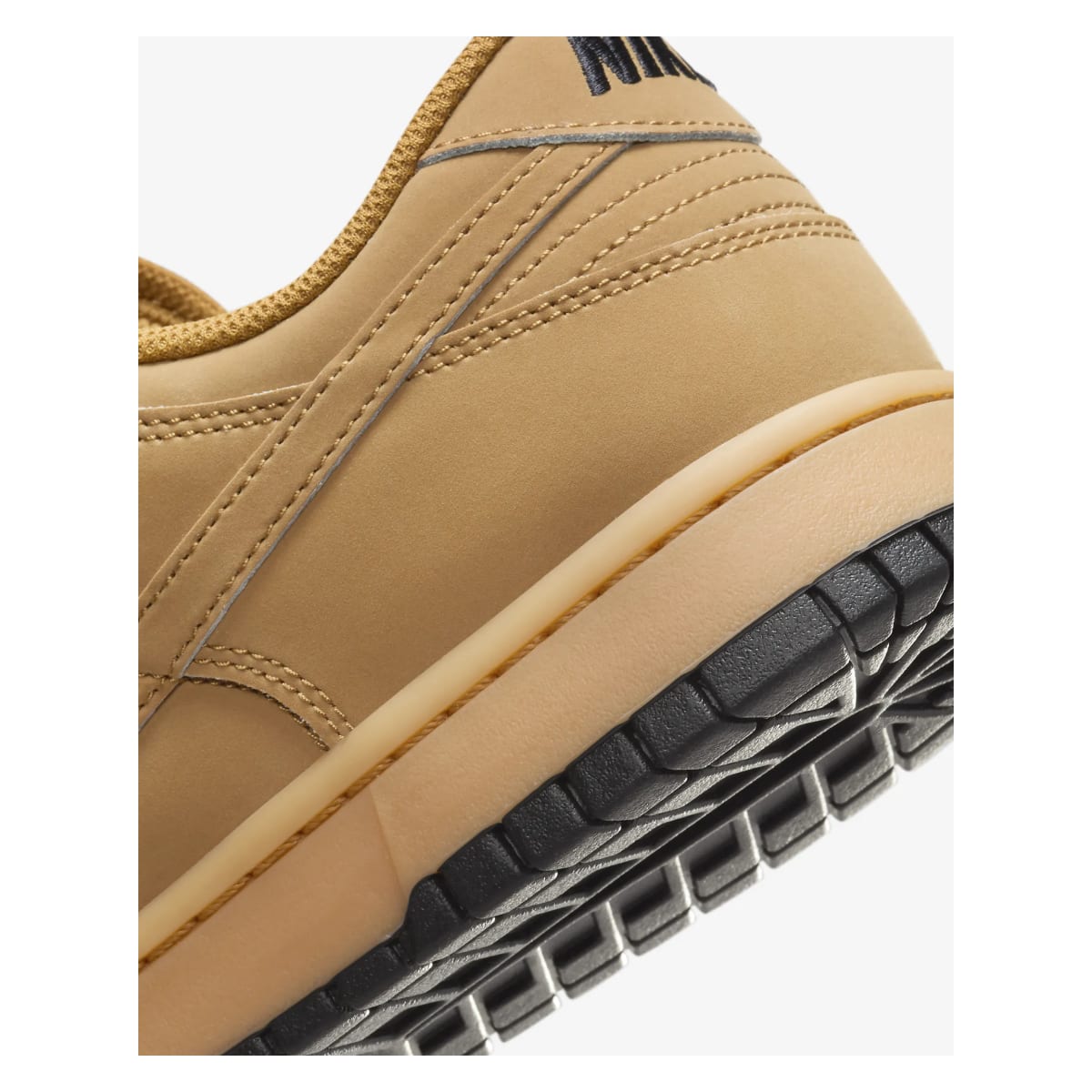 Nike Dunk Low Retro SE "Wheat"