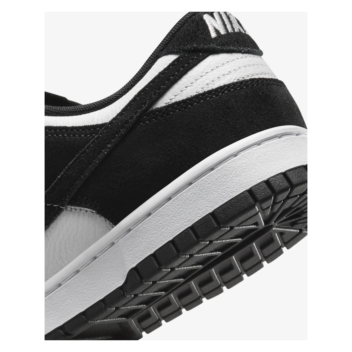 Nike Dunk Low Retro "Suede Panda"