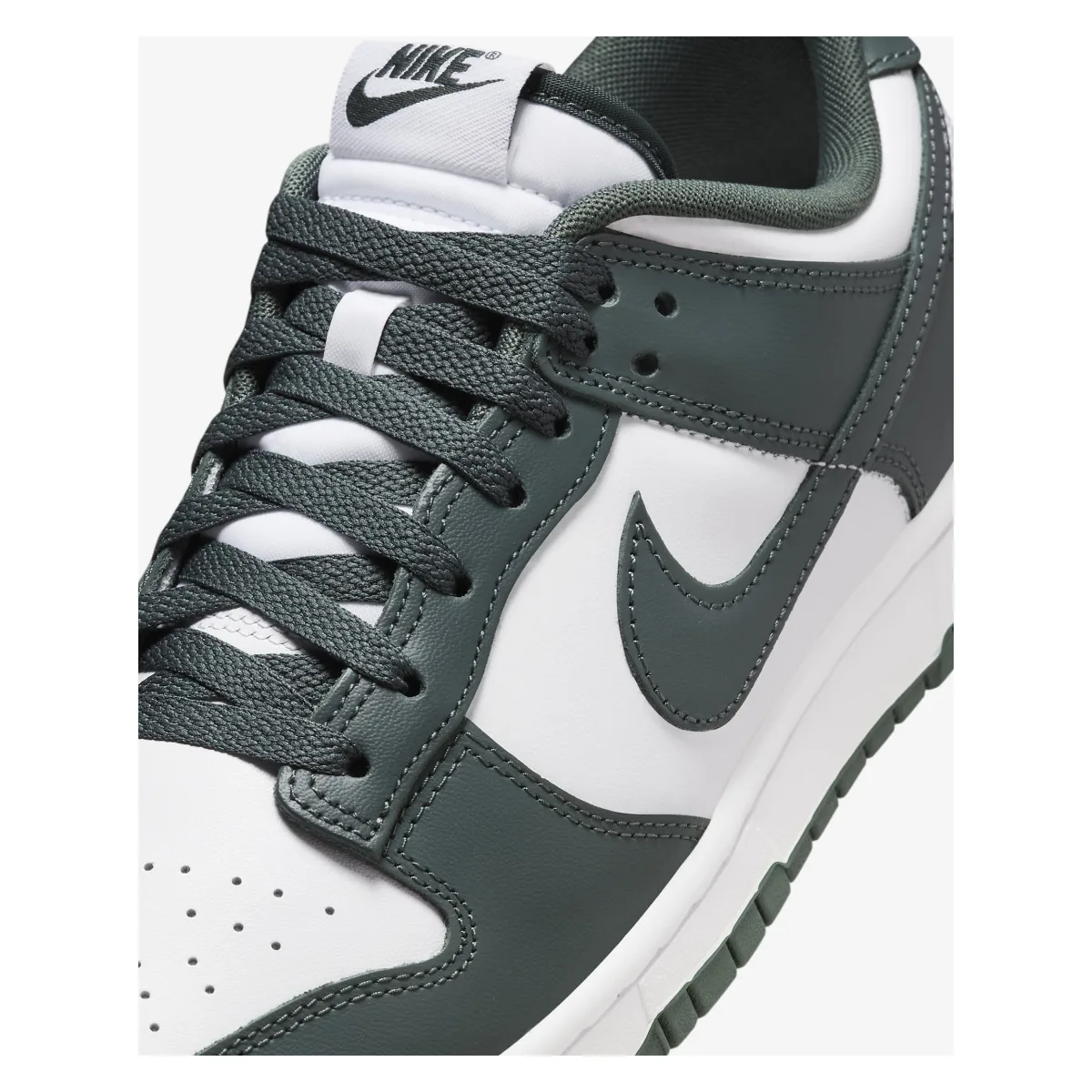 Nike Dunk Low "Vintage Green"
