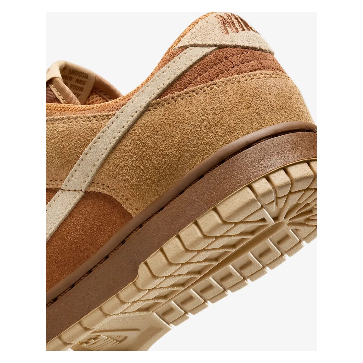 Nike Dunk Low Wmns "Light British Tan"