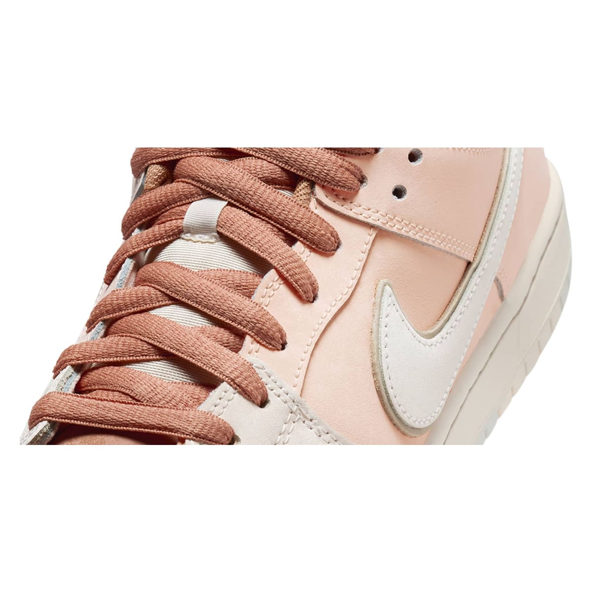 Nike SB Dunk Low Pro "Trocadéro Gardens"