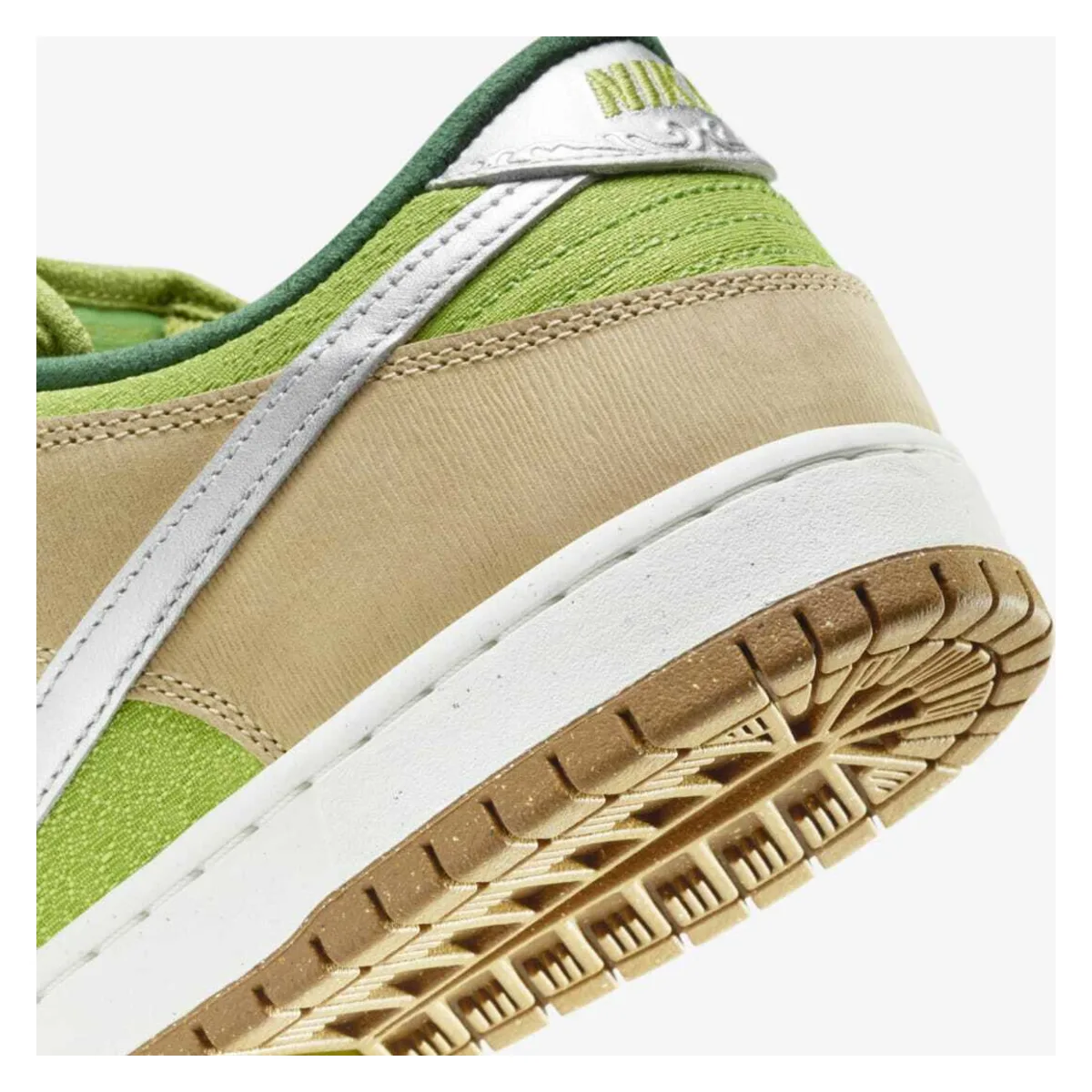 Nike SB Dunk Low Pro "Escargot"