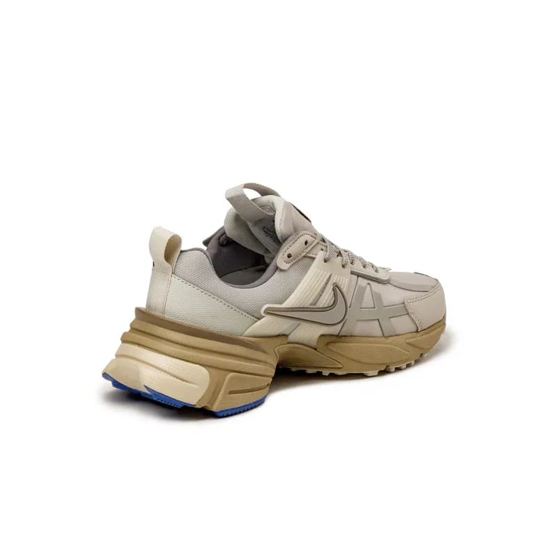 Nike V2K Run Gore-Tex Wmns "Light Iron Ore"