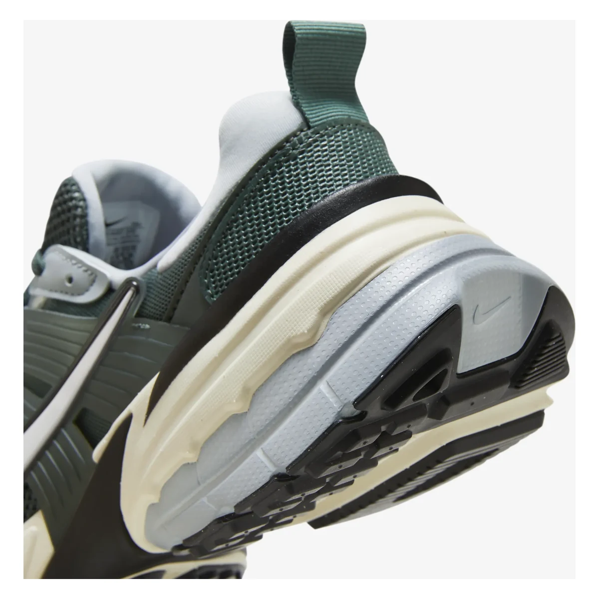 Nike V2K Run "Vintage Green"