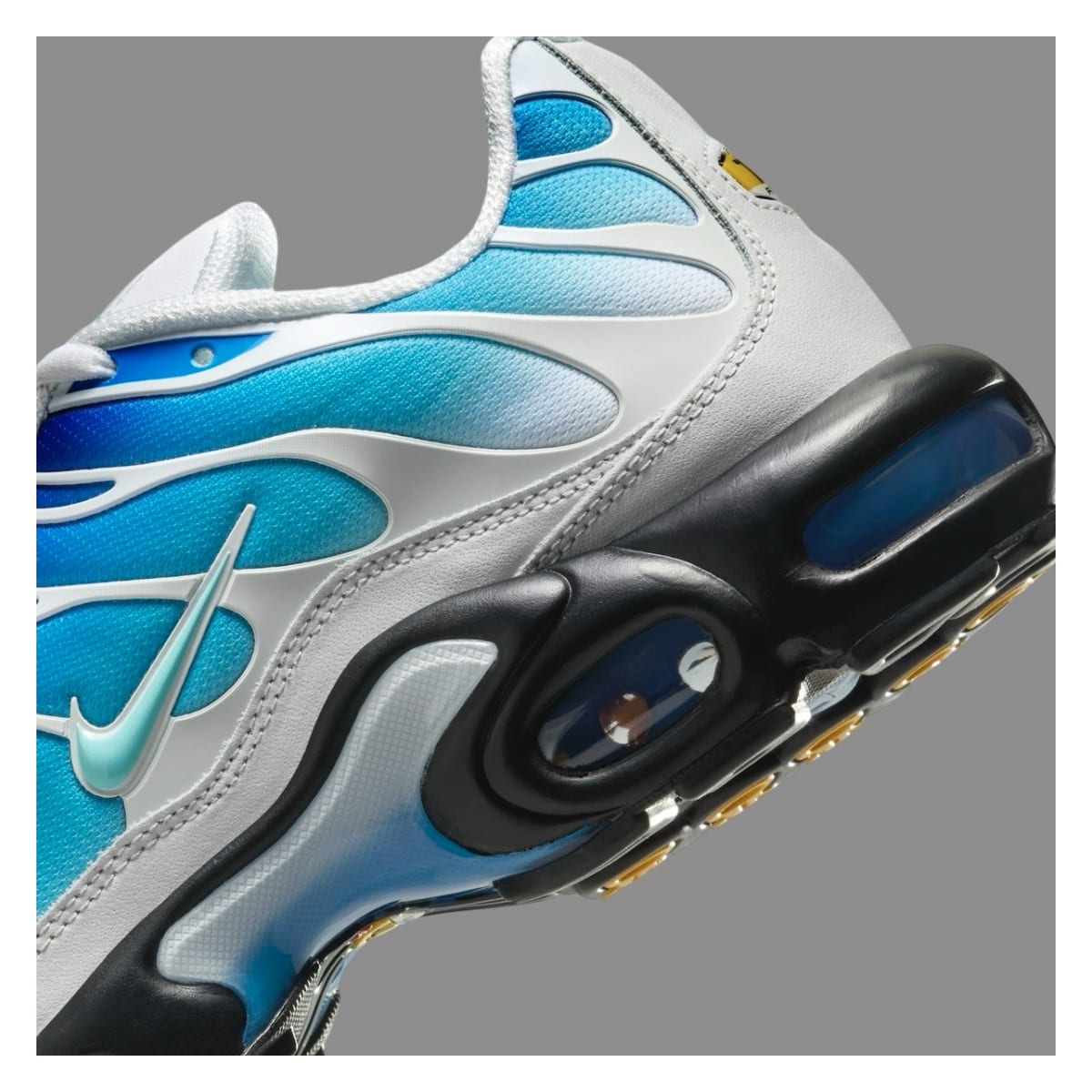 One Block Down x Nike Air Max Plus "Hyper Blue"