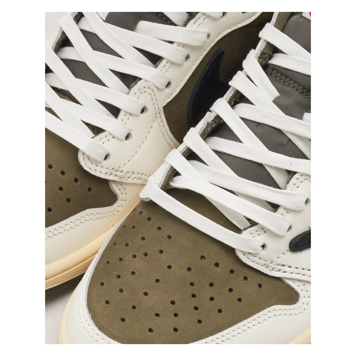 Travis Scott x Air Jordan 1 Low OG "Medium Olive"