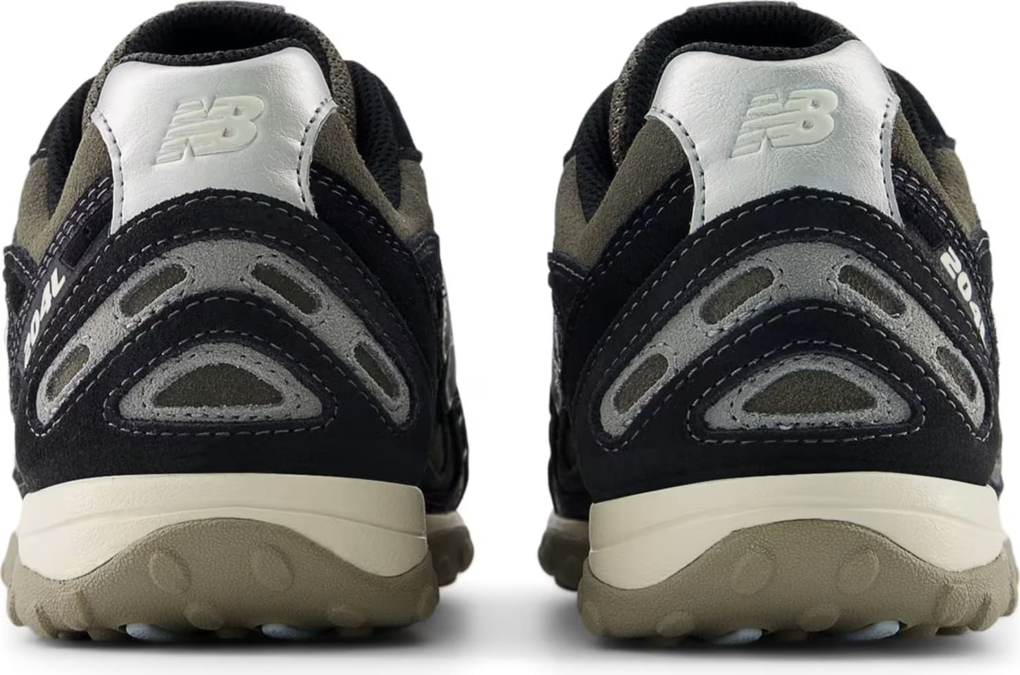 New Balance 204L "Black Magnet"