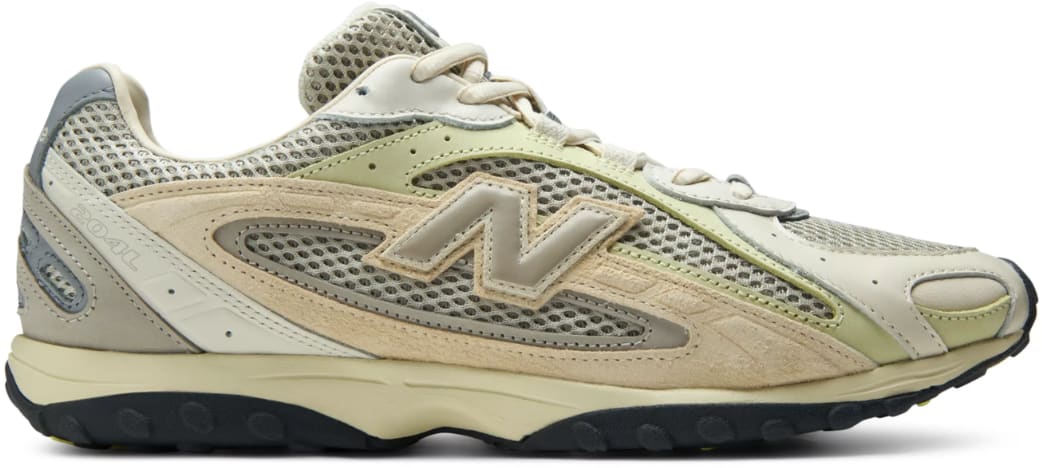 AURALEE x New Balance 204L "Cream"