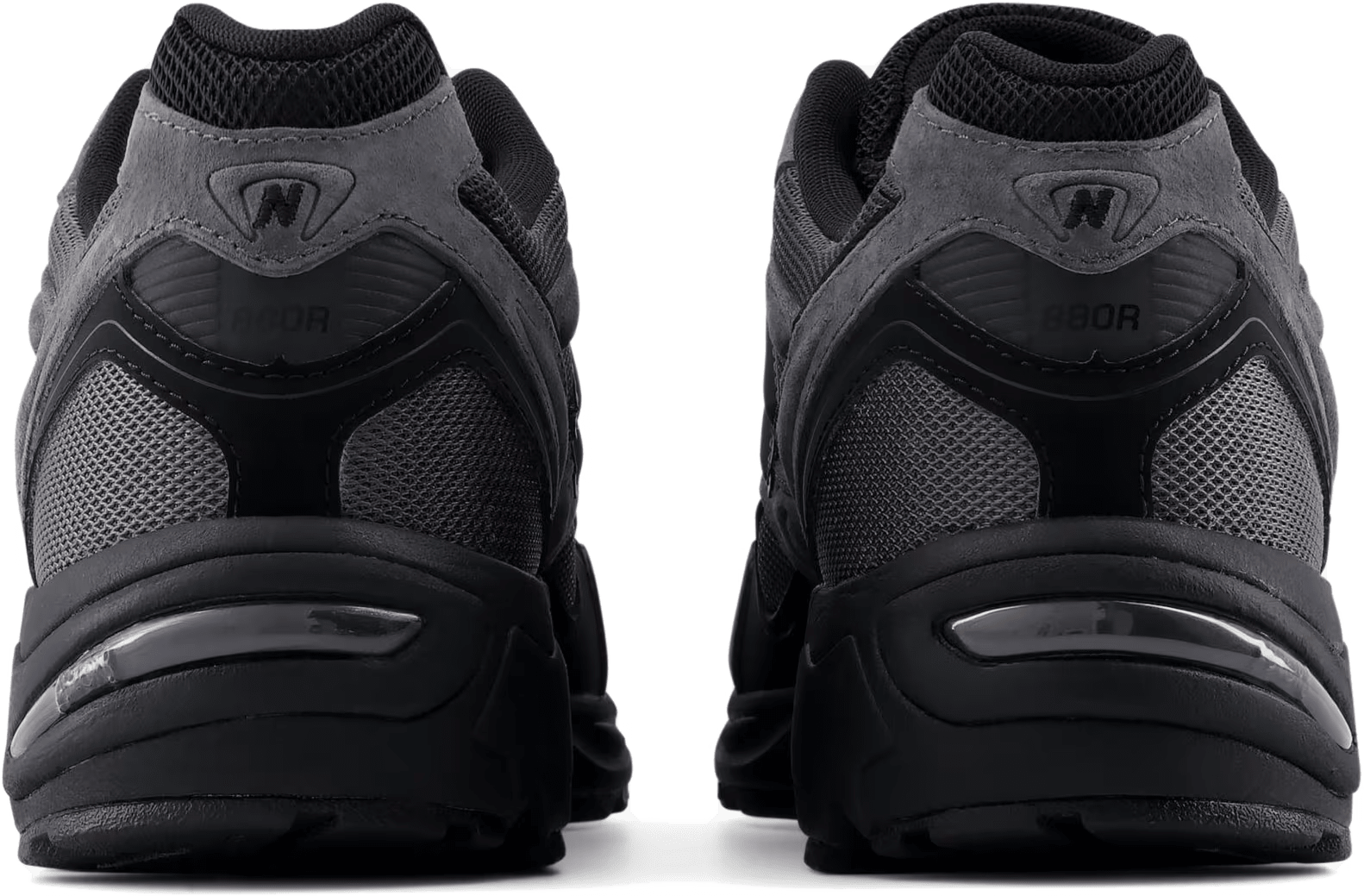 New Balance 880 "Black Magnet"