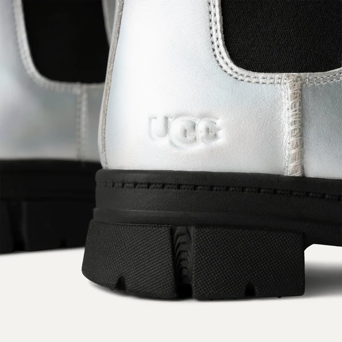 UGG Ashton Chelsea Shine Laars Kids "Silver"