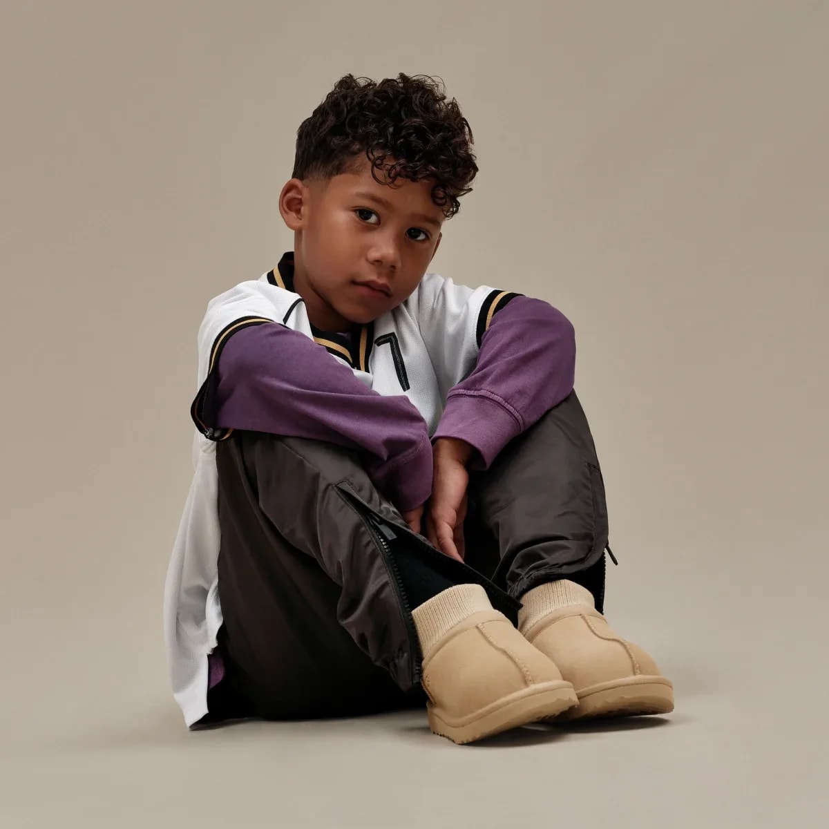 UGG Classic Ultra Mini Stretch Cuff Laars Kids "Mustard Seed"