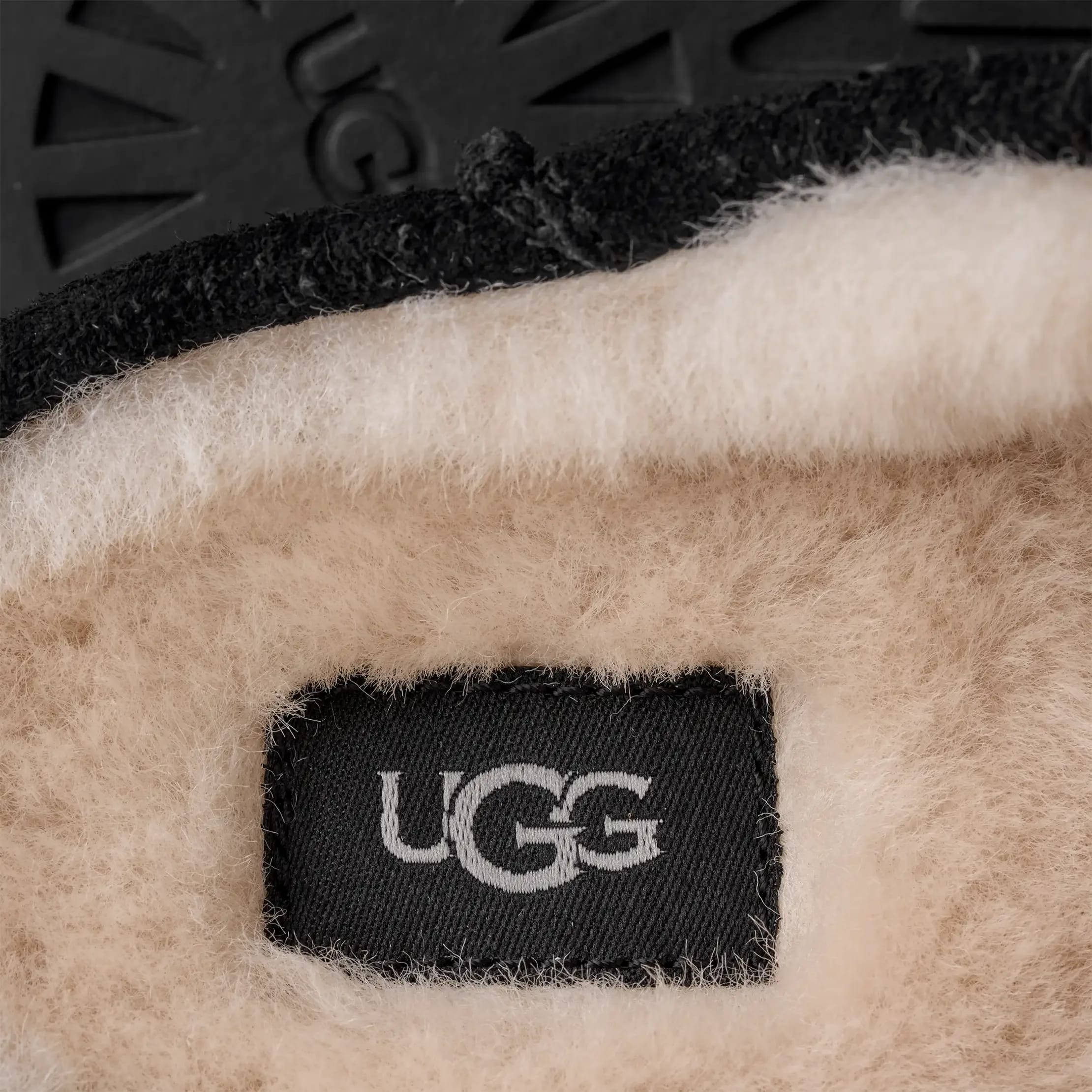 UGG Elea Slip-On Dames "Black"