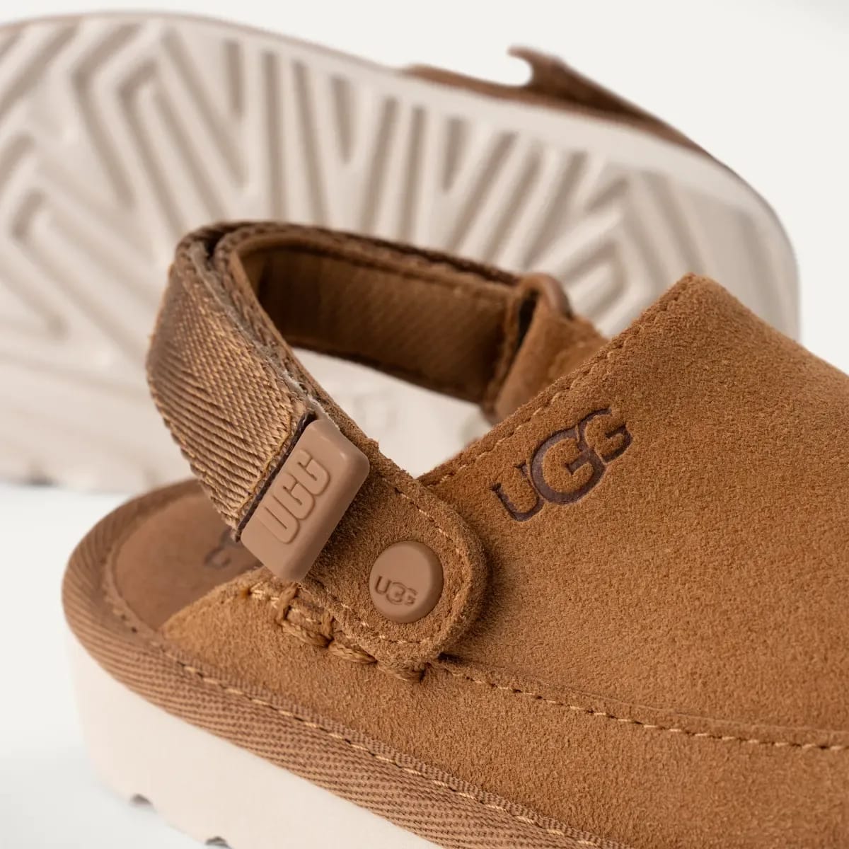UGG Goldenstar Clog Kids "Chestnut"