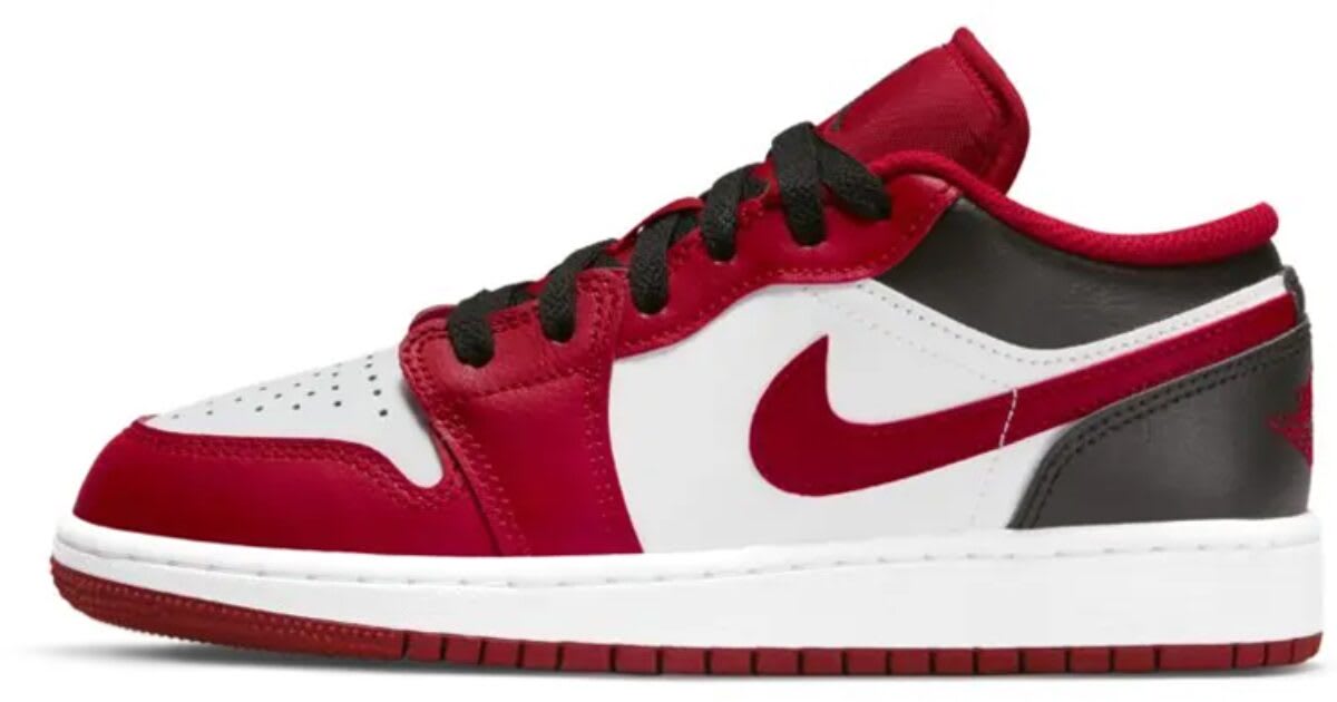 jordan 1 low bulls