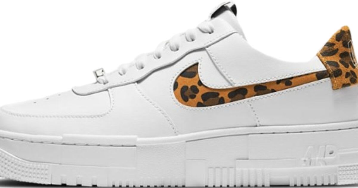 Nike WMNS Air Force 1 Low Pixel SE \
