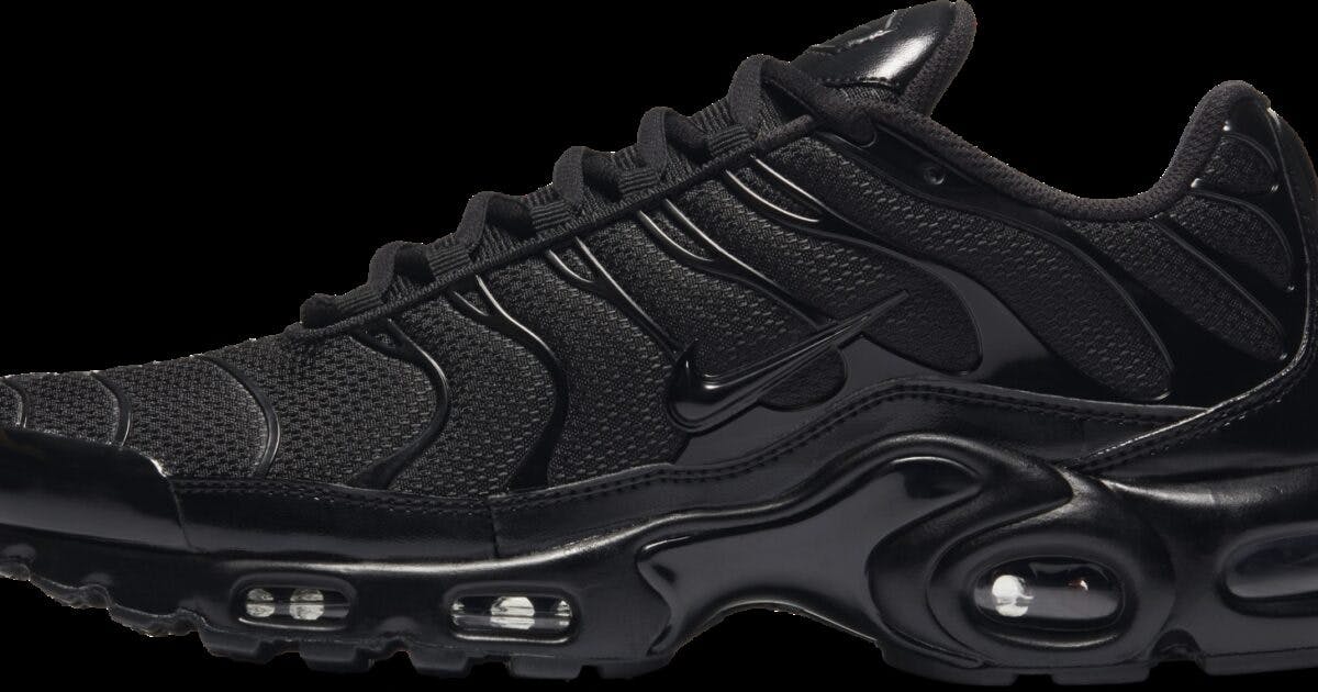 air max tn plus triple black