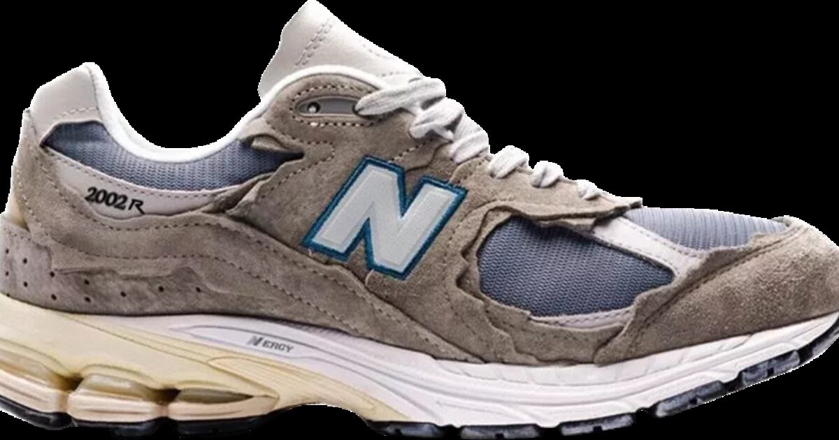 New Balance 2002R \